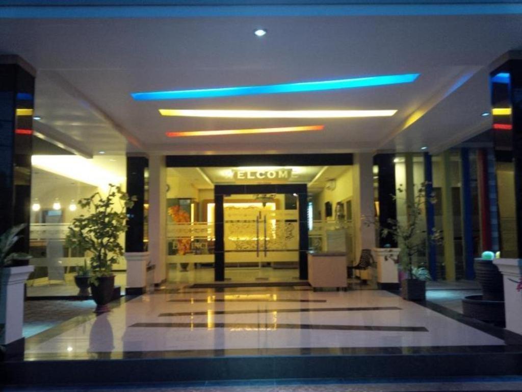 Hotel Davinci Kendari Exterior foto